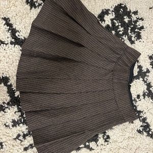 Abercrombie & Fitch brown pleated skirt // size XXS